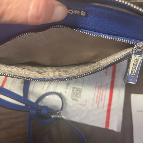 Michael Kors new with tags - Picture 15 of 16